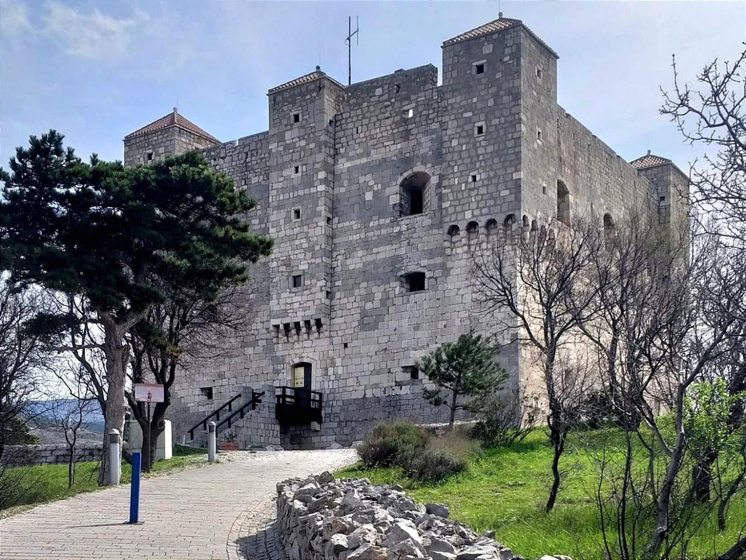 Apartmani "Mnm", Senj Сен Екстериор снимка